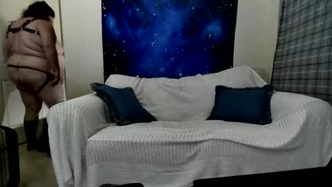 Snapshot of girthmason chatting on September 23, 5:43 am Girth online show from September 23, 5:43 am