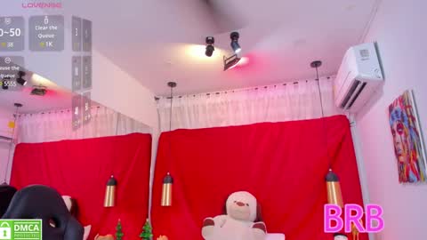 GISELA online show from December 18, 3:55 pm
