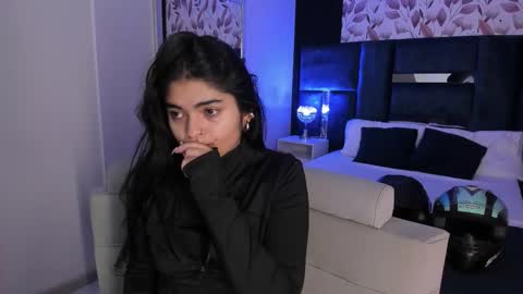 Snapshot of giselamaru chatting on February 13, 10:55 am online show from February 13, 10:55 am