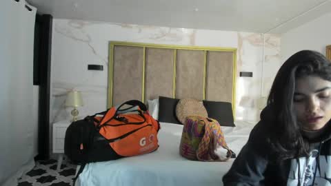 Snapshot of giselamaru chatting on March 18, 10:29 am online show from March 18, 10:29 am