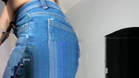 Snapshot of gisell_antonella chatting on May 12, 1:41 pm Gisell online show from May 12, 1:41 pm
