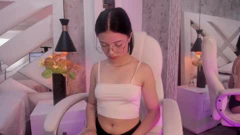 Snapshot of giselle_lauren chatting on January 23, 7:40 pm Giselle online show from January 23, 7:40 pm