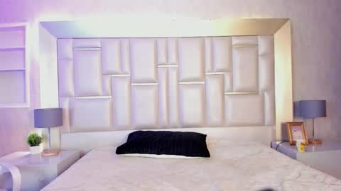 Snapshot of gisselle_tomposon chatting on March 13, 7:53 pm Giselle Tompos online show from March 13, 7:53 pm