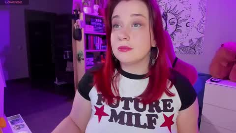 Snapshot of gitera_ chatting on March 6, 9:42 pm AlexaMillis online show from March 6, 9:42 pm