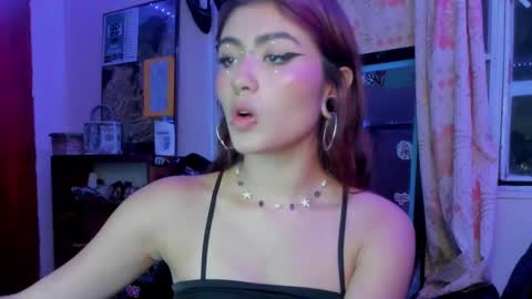 Snapshot of giulietta_mon chatting on December 2, 12:52 am Giulietta online show from December 2, 12:52 am