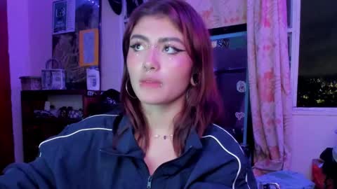 Snapshot of giulietta_mon chatting on December 2, 3:58 am Giulietta online show from December 2, 3:58 am