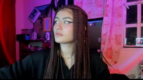 Snapshot of giulietta_mon chatting on December 19, 5:07 am Giulietta online show from December 19, 5:07 am