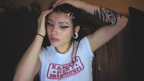 Snapshot of giulietta_mon chatting on April 2, 4:10 am Giulietta online show from April 2, 4:10 am