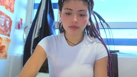 Snapshot of giulietta_mon chatting on April 6, 10:54 pm Giulietta online show from April 6, 10:54 pm