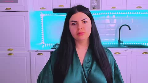 Snapshot of giulyalust chatting on April 7, 3:51 am Giulia online show from April 7, 3:51 am