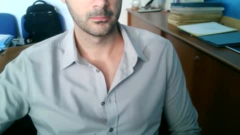 giuseppevai1 online show from November 4, 9:52 am