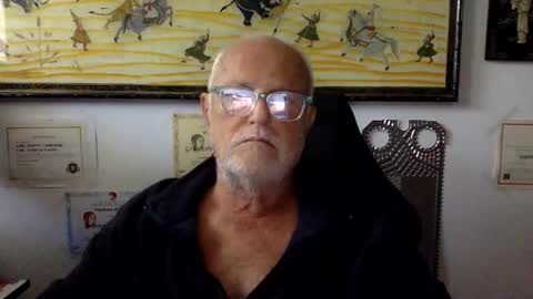 giutomma930394 online show from May 16, 12:48 pm