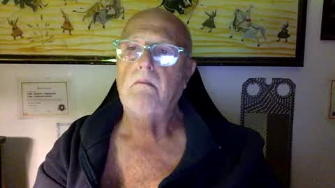 giutomma930394 online show from May 19, 10:38 pm