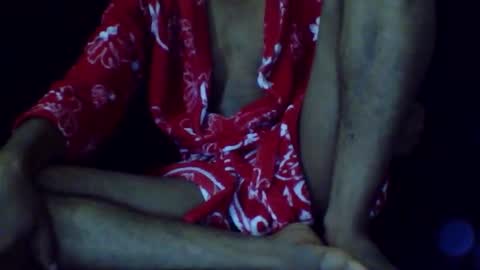 Snapshot of give_us_pleasure chatting on April 23, 12:29 pm give_us_pleasure online show from April 23, 12:29 pm