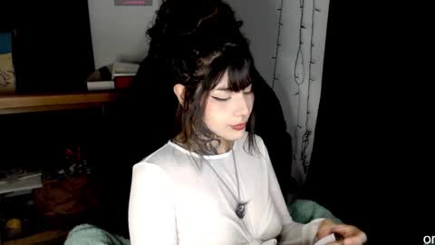 Snapshot of givenom chatting on December 13, 4:54 am dirtyvenom online show from December 13, 4:54 am