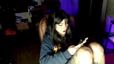 Snapshot of givenom chatting on September 28, 12:38 am dirtyvenom online show from September 28, 12:38 am