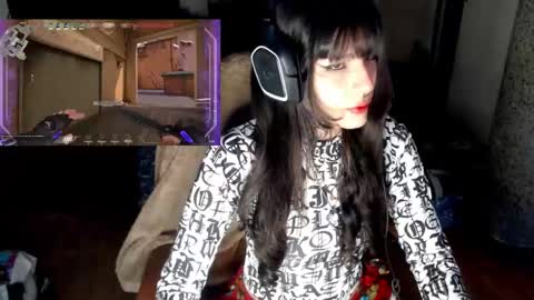 Snapshot of givenom chatting on October 24, 9:33 pm dirtyvenom online show from October 24, 9:33 pm