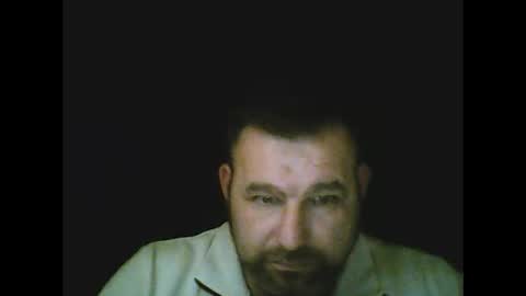 Snapshot of gjleeke chatting on January 19, 9:45 pm guzz online show from January 19, 9:45 pm