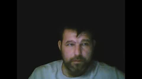 Snapshot of gjleeke chatting on February 14, 11:42 pm guzz online show from February 14, 11:42 pm