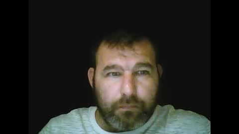 Snapshot of gjleeke chatting on September 26, 9:30 pm guzz online show from September 26, 9:30 pm