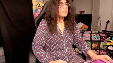 glaceon9 online show from November 30, 10:14 pm