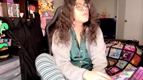 glaceon9 online show from February 18, 12:17 am