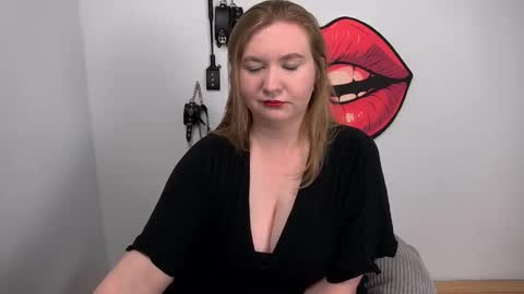 Snapshot of glamorousnikki chatting on September 13, 11:32 am Nikki online show from September 13, 11:32 am