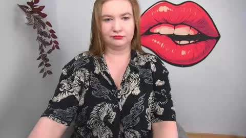 Nikki online show from May 5, 3:09 pm