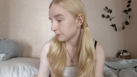 Laura online show from May 19, 7:04 am
