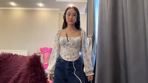 Snapshot of glenngauldin chatting on March 16, 10:52 am Mia online show from March 16, 10:52 am