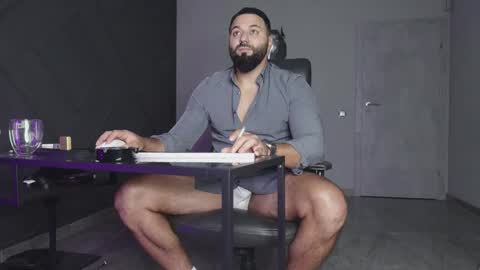 Matthew .. for short call me Matt online show from October 3, 7:44 pm