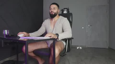 Matthew .. for short call me Matt online show from October 17, 6:32 pm