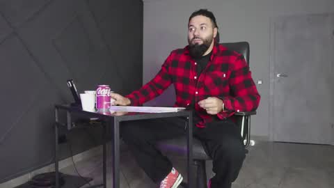 Matthew .. for short call me Matt online show from November 4, 1:59 am