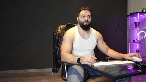 Matthew .. for short call me Matt online show from April 3, 12:52 am