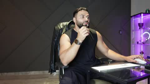 Matthew .. for short call me Matt online show from May 15, 9:00 pm