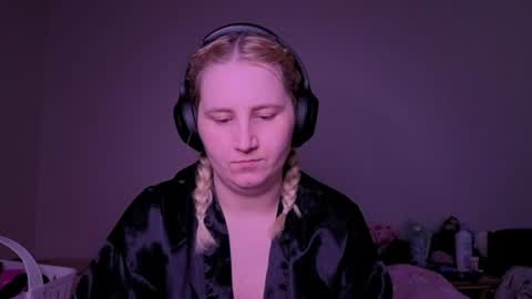 Glitch online show from June 13, 4:10 am