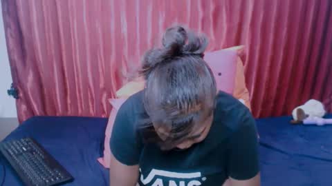 glitter candy online show from February 9, 8:35 pm