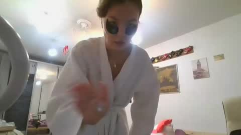 glitter_doll online show from January 10, 12:26 pm