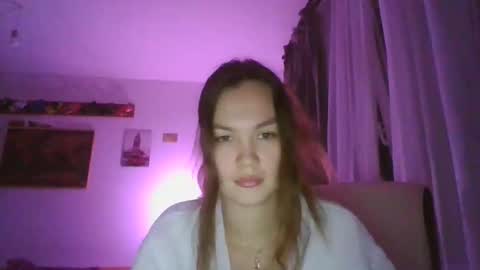 glitter_doll online show from January 10, 7:00 pm