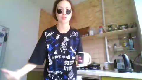 glitter_doll online show from January 30, 9:04 am
