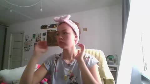 glitter_doll online show from February 16, 8:43 am