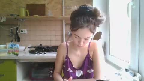 glitter_doll online show from March 3, 12:37 pm