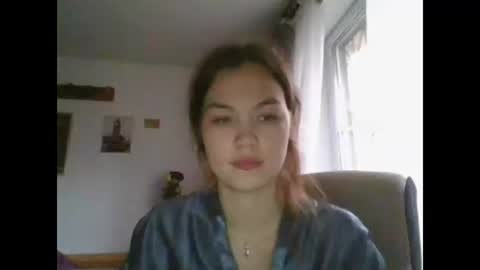 glitter_doll online show from March 4, 11:19 am