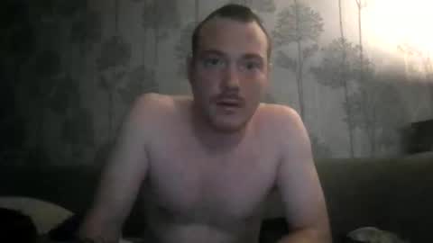 Snapshot of gloomy544481 chatting on October 1, 4:18 am gloomy544481 online show from October 1, 4:18 am