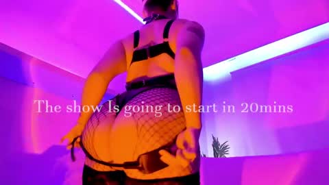 Mimi online show from May 9, 10:04 pm