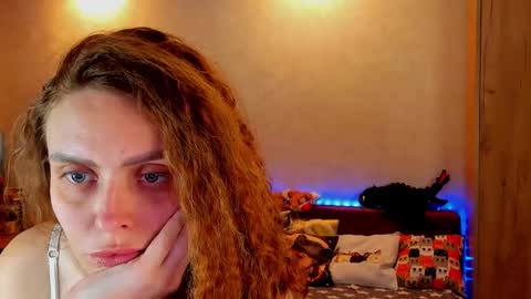 Snapshot of gloria_wood chatting on December 19, 8:55 pm Gloria Wood online show from December 19, 8:55 pm