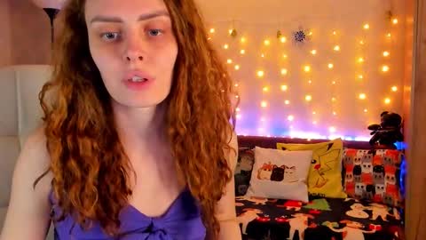 Snapshot of gloria_wood chatting on December 23, 11:17 pm Gloria Wood online show from December 23, 11:17 pm