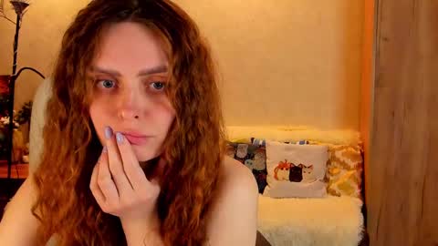 Snapshot of gloria_wood chatting on March 4, 10:27 pm Gloria Wood online show from March 4, 10:27 pm