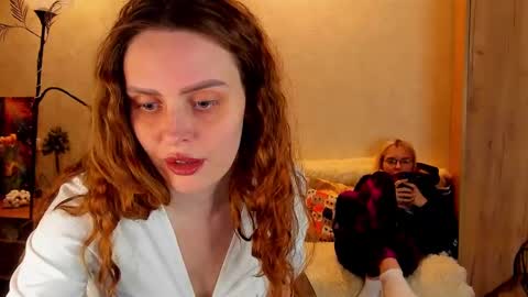Snapshot of gloria_wood chatting on March 11, 4:51 pm Gloria Wood online show from March 11, 4:51 pm