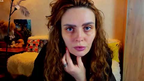 Gloria Wood online show from March 8, 8:12 pm